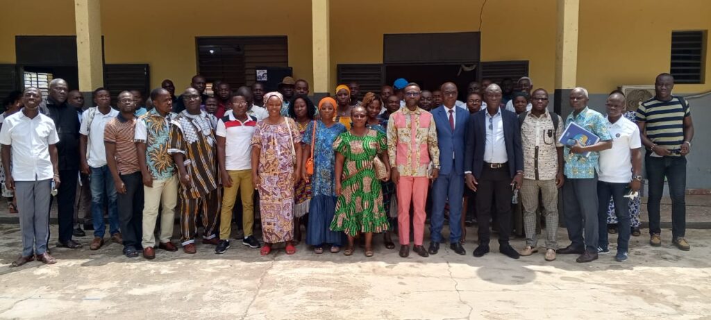 Côte d’Ivoire -AIP/ Le sous-préfet de M’Bahiakro exhorte les enseignants à cultiver l’esprit de solidarité
