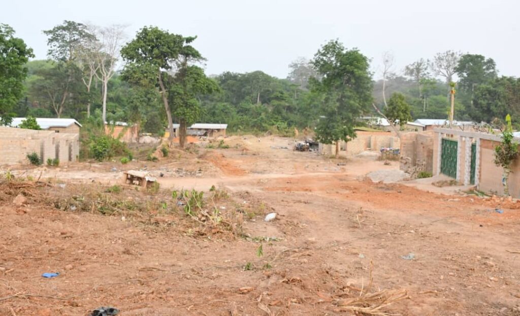 Côte d’Ivoire – AIP / Le président du conseil régional de l’Iffou s’imprègne de l’état d’avancement des travaux de voiries à Akokro (Daoukro)