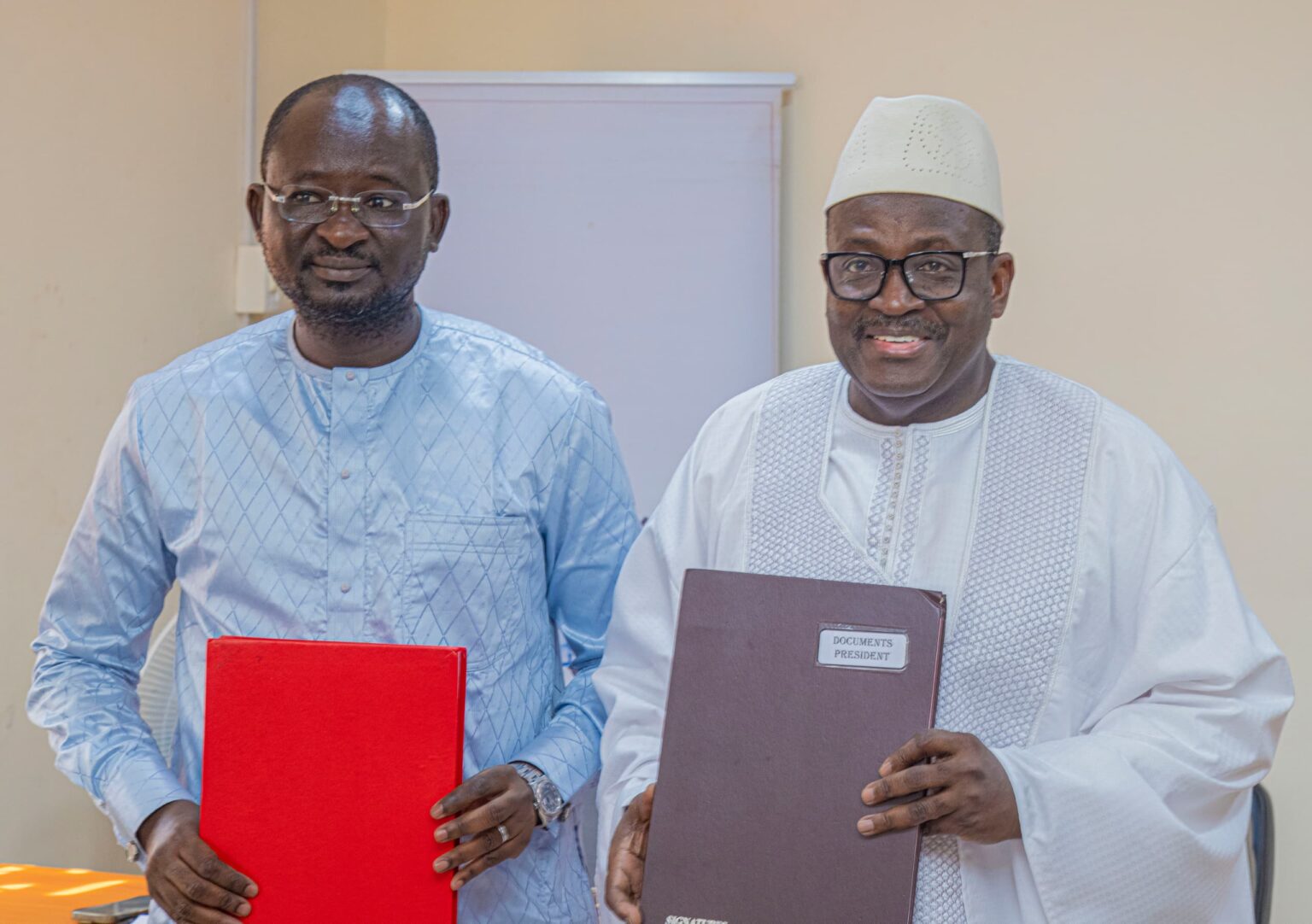 Côte d’Ivoire-AIP/ Le conseil régional du Poro signe un partenariat avec un cabinet pour l’emploi et la formation des jeunes