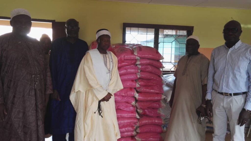 Côte d’Ivoire-AIP/ Le Gouverneur de la BCEAO apporte son soutien aux communautés musulmanes d’Aboisso