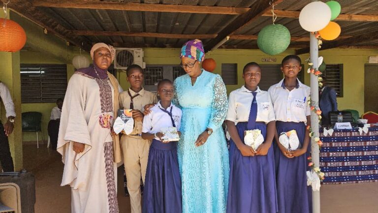 Côte d’Ivoire-AIP/Café littéraire : l’écrivaine Anzata Ouattara allume la flamme de la lecture chez les élèves de Korhogo