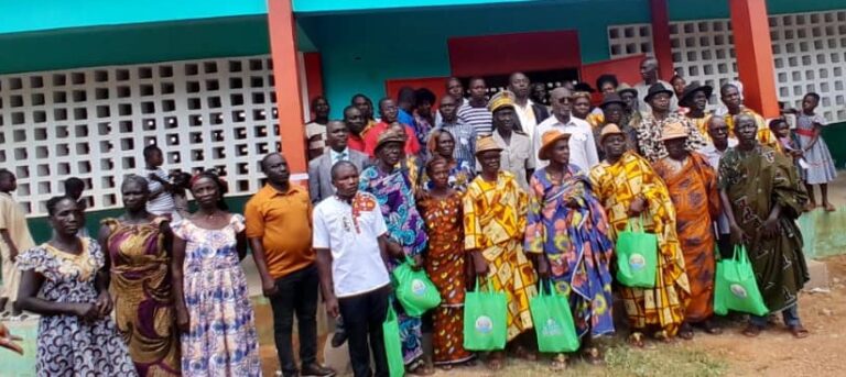 Côte d’Ivoire-AIP/ Le président du Conseil régional de l’Iffou remet les clés d’un bâtiment scolaire à l’EPP Bendié-Komenankro