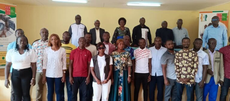 Côte d’Ivoire-AIP/ Un atelier pour promouvoir l’alphabétisation des enfants sourds et malentendants à Man