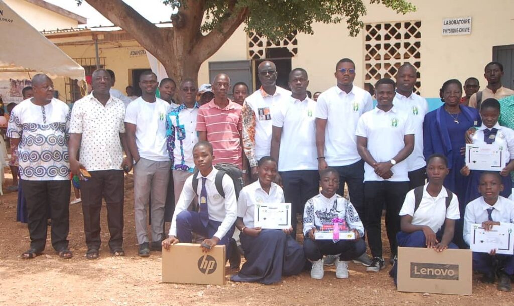 Côte d’Ivoire – AIP / Le réseau ‘’Iffou vision plurielle’’ récompense les meilleurs élèves de Daoukro