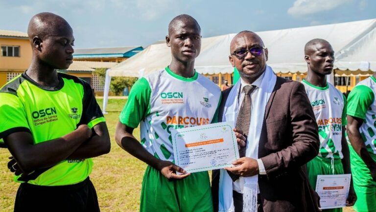 Côte d’Ivoire-AIP/ 750 élèves de Bouaké reçoivent leurs attestations de participation au programme « Parcours citoyen » 2025