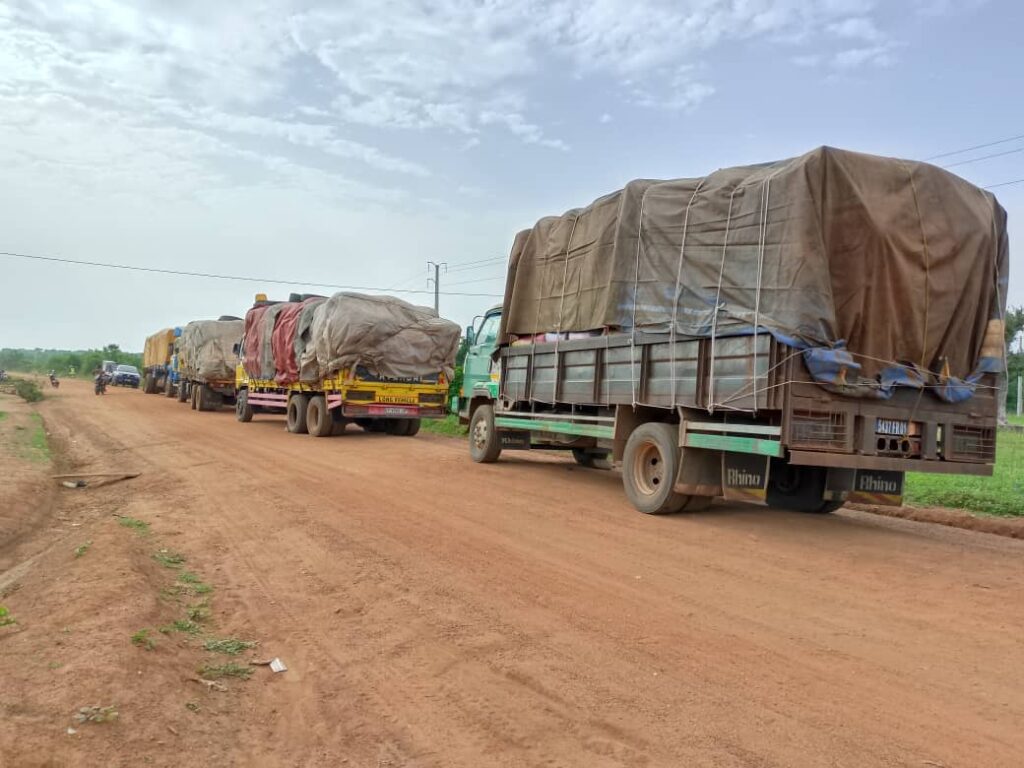 Côte d’Ivoire-AIP/ Le convoyage de 13 camions d’anacarde saisis échappe au contrôle de la gendarmerie à Bouna