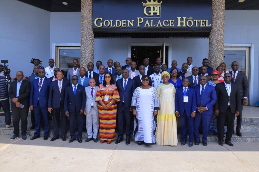 Côte d’Ivoire–AIP/ Le gouvernement et les syndicats en concertation à Bassam sur la revendication relative à la prime