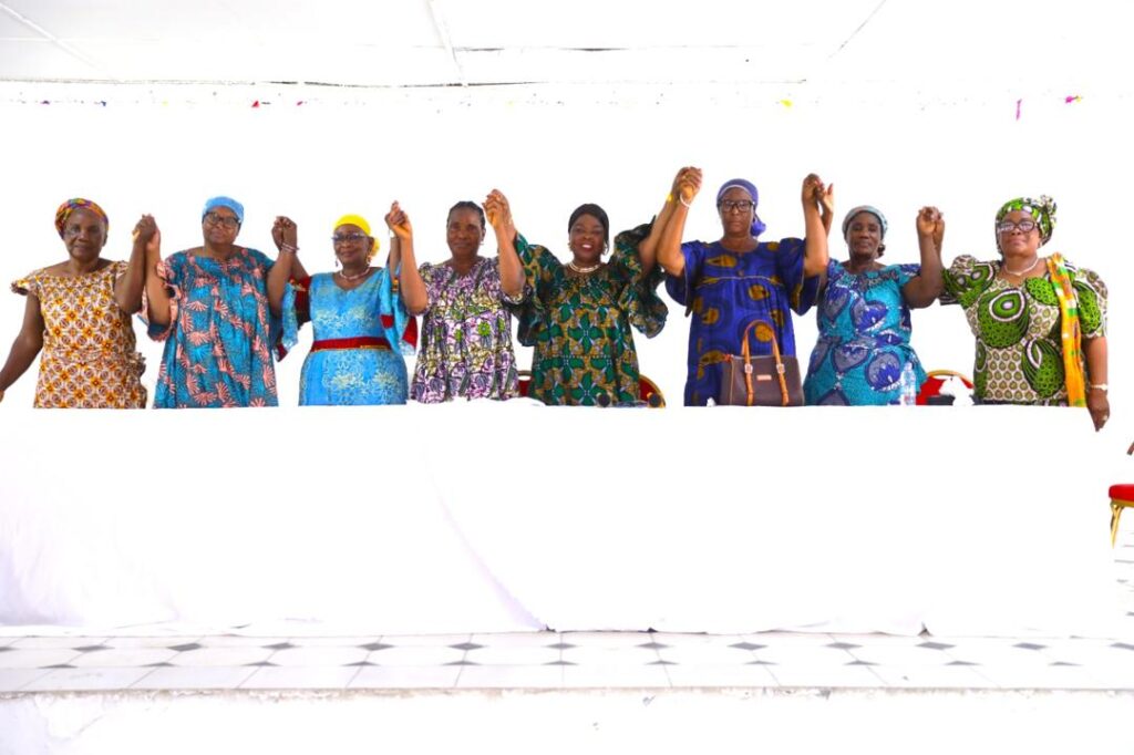 Côte d’Ivoire-AIP/Grève des enseignants : un collectif de femmes « Les mamans indignées » appellent au rétablissement de l’ordre scolaire