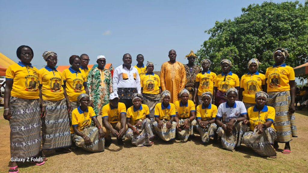 Côte d’Ivoire-AIP/ Un cadre fait don de matériel à la coopérative des productrices de maraicher à Kanihoua
