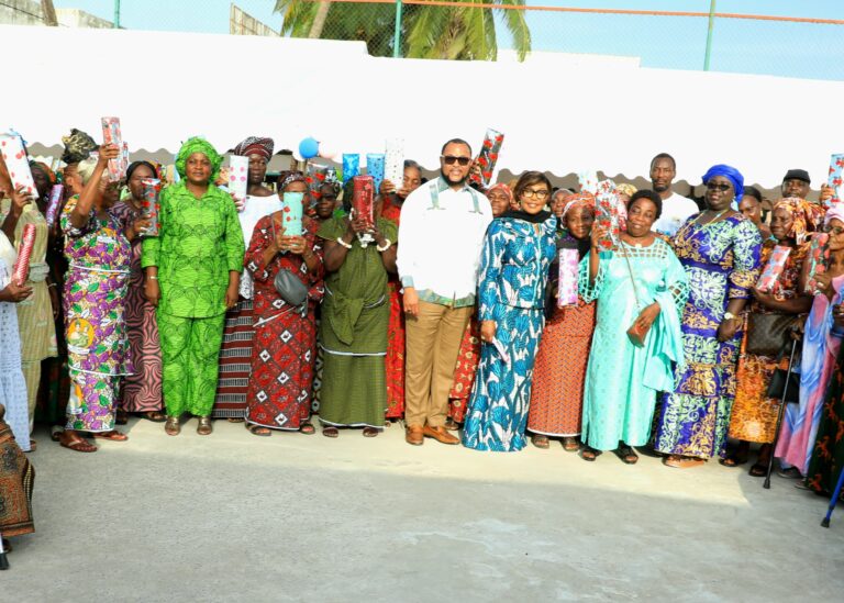 Côte d’Ivoire-AIP/Fête des mères: Laurent Tchagba apporte son soutien aux femmes de Marcory