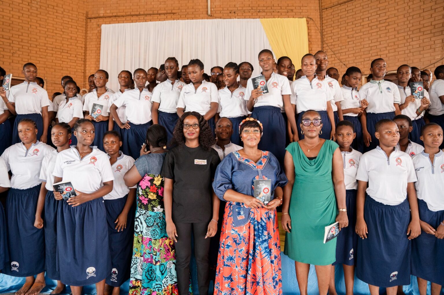 Côte d’Ivoire-AIP / Les jeunes filles du pensionnat méthodiste d’Anyama encouragées à suivre des modèles de réussite