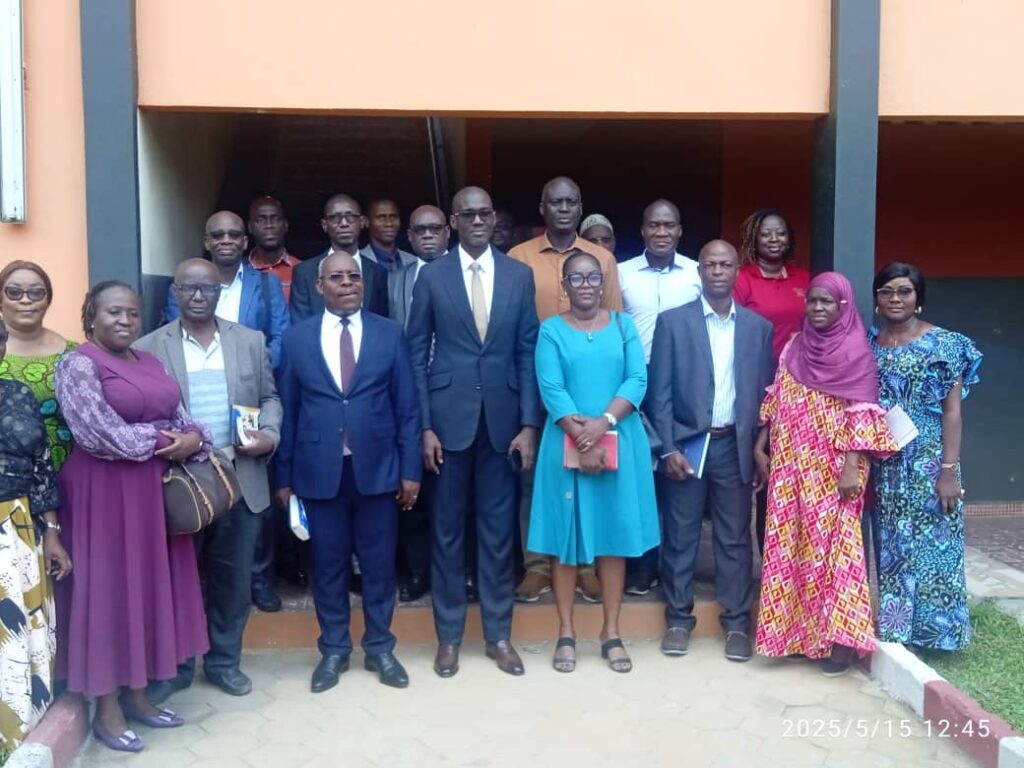 Côte d’Ivoire-AIP/ Le directeur de l’orientation et des bourses menace de sanctionner les affectations frauduleuses en 6éme et 2nde