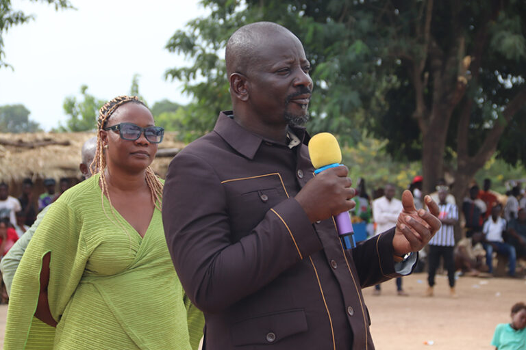 Côte d’Ivoire-AIP/ Un cadre s’engage à créer deux sociétés coopératives minières dans la sous-préfecture de Pakouabo
