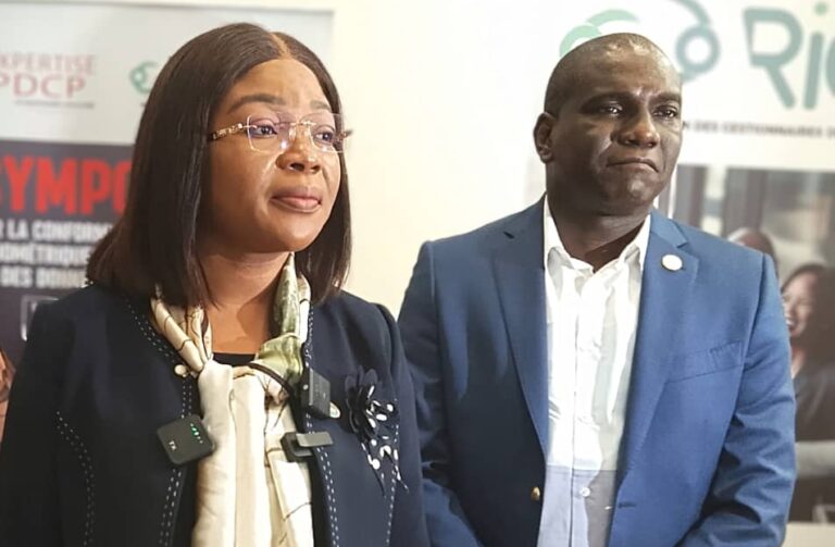 Côte d’Ivoire-AIP / L’ONECI présente une carte professionnelle biométrique pour renforcer la sécurité des données en entreprise