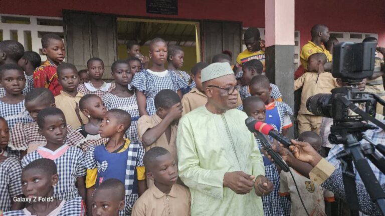 Côte d’Ivoire-AIP/ Une salle informatique inaugurée en hommage posthume au député Ousmane Coulibaly à Karafigué