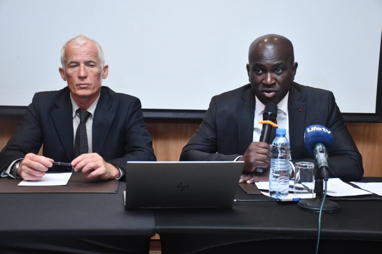 Côte d’Ivoire-AIP/Une étude clinique basée sur un robot conversationnel testé pour améliorer le suivi médical des hypertendus lancée à Abidjan