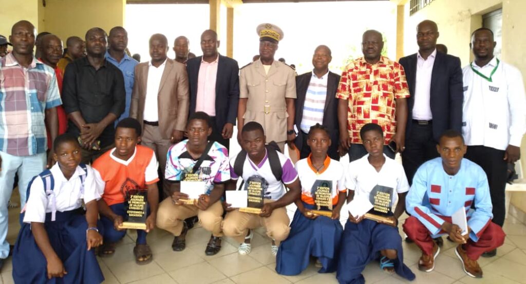 Côte d’Ivoire-AIP/ La direction de la promotion de la jeunesse récompense les clubs scolaires de civisme à Sakassou