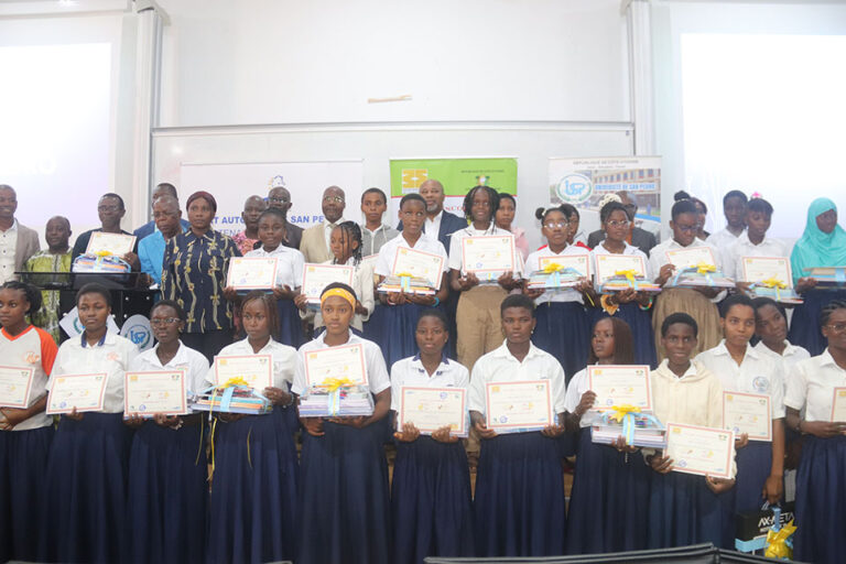 Côte d’Ivoire-AIP / La Société mathématique récompense les jeunes filles lauréates du concours dans la région de San Pedro