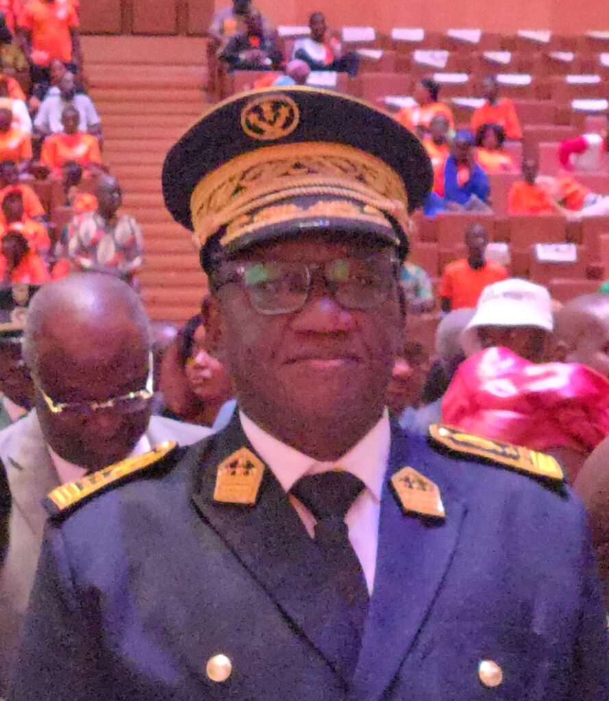 Côte d’Ivoire-AIP/ SARA 2025: le prefet de Bondoukou décoré au grade de commandeur dans l’Ordre du Mérite agricole à Abidjan