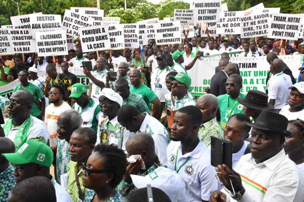 Côte d’Ivoire – AIP / Des militants du PDCI de Daoukro protestent contre la radiation de Tidjane Thiam de la liste électorale