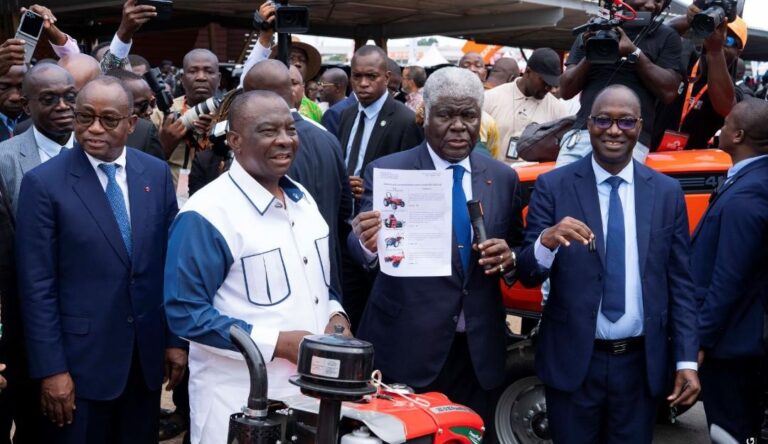 Côte d’Ivoire-AIP/ SARA 2025: Le PM Beugré Mambé remet du matériel agricole aux producteurs pour renforcer la souveraineté alimentaire