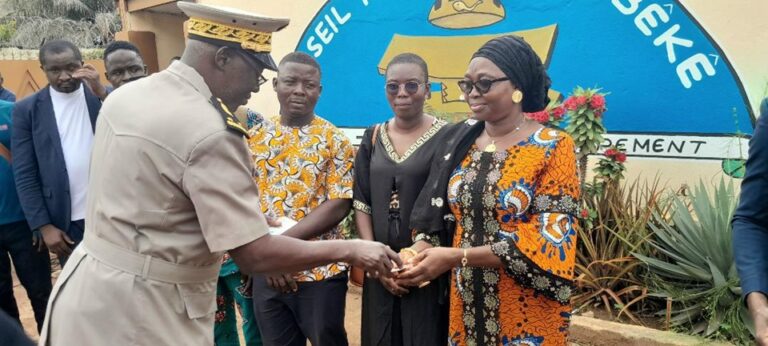 Côte d’Ivoire-AIP/ Remise de permis de conduire et de certificats de qualifications professionnelles à 300 jeunes de Gbêkê