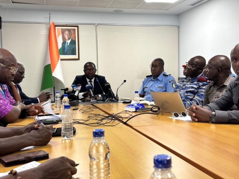 Côte d’Ivoire-AIP/ Sécurité routière: Le ministère des Transports appelle à une vigilance collective après l’accident mortel sur l’axe Yopougon-Adjamé