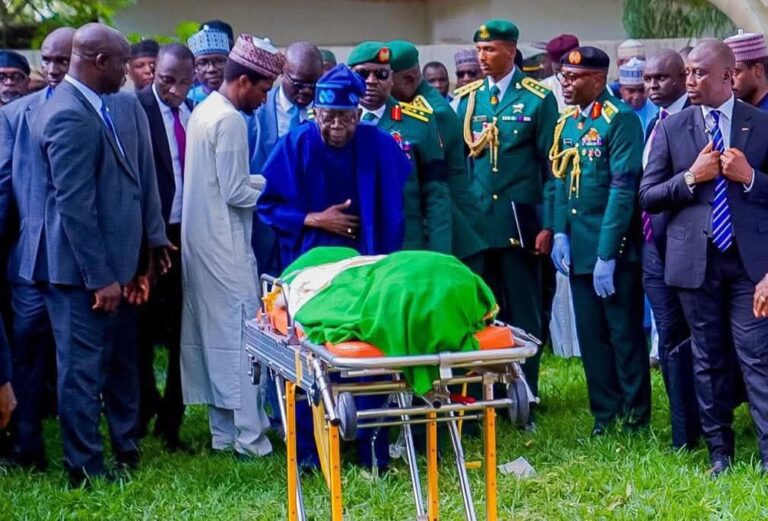 Côte d’Ivoire – AIP/ Inter/ Nigeria : Muhammadu Buhari inhumé à Daura en présence de dignitaires nationaux et internationaux