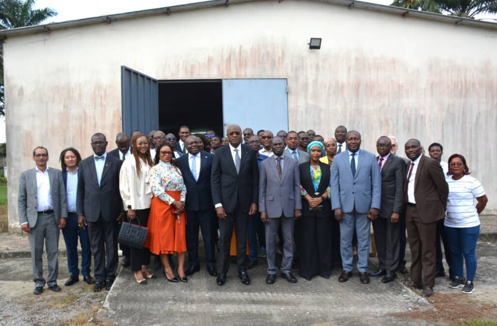 AIP/ Le ministre gabonais de la Communication salue les performances de la Côte d’Ivoire dans la diffusion des programmes radiophoniques et télévisuels sur le territoire