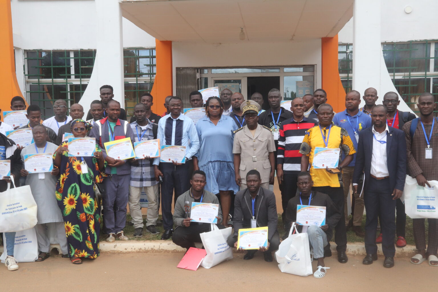 Côte d’Ivoire- AIP / Des certificats aux techniciens de froid formés à l’identification des substances appauvrissant la couche d’ozone à Bondoukou