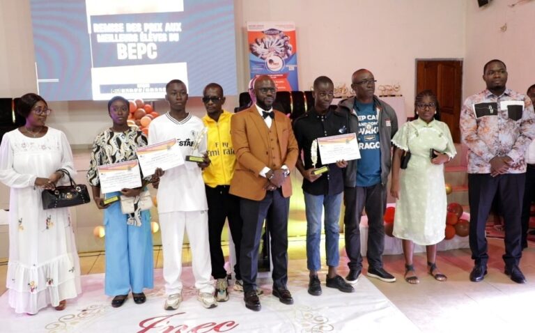 Côte d’Ivoire – AIP/ Enseignement supérieur : l’INEC de Daloa plaide pour la pérennisation des entreprises familiales lors de son Gala de fin d’année