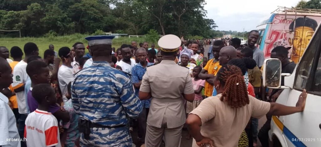 Côte d’Ivoire-AIP/ Des manifestants de Katchrè Èssèkro bloquent la circulation sur l’axe Bocanda – Kouassi Kouassikro