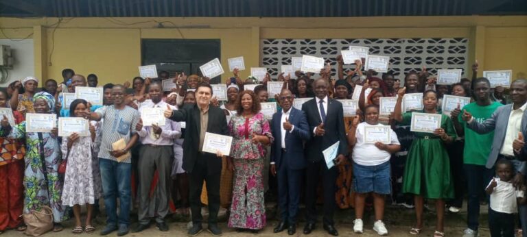 Côte d’Ivoire-AIP/ Cérémonie de remise d’attestations : l’alphabétisation, une arme pour transformer des vies et bâtir la paix sociale