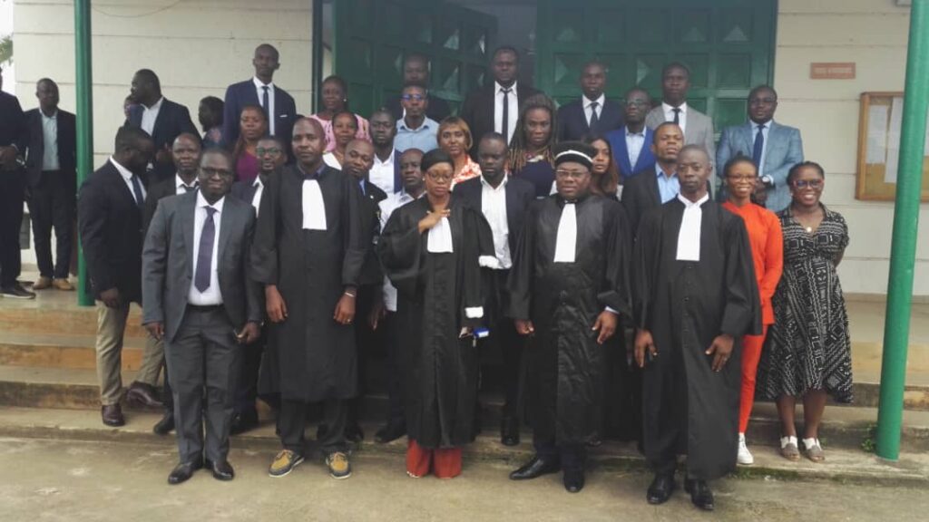 Côte d’Ivoire-AIP/ Vingt-quatre agents du ministère de la Construction prêtent serment au tribunal à Aboisso