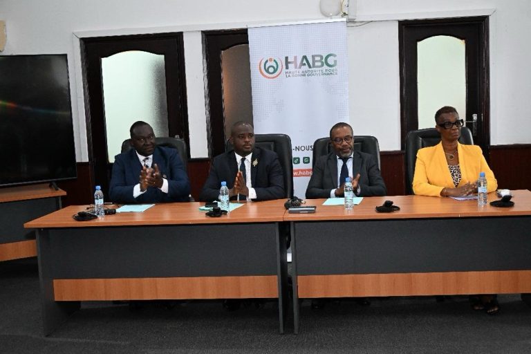 Côte d’Ivoire-AIP/ La 1e édition du concours régional de procès simulé s’ouvre sur les droits de l’Homme à l’épreuve de l’enrichissement illicite