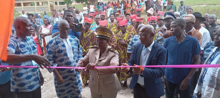 Côte d’Ivoire-AIP/ Deux logements de maître remis aux enseignants de Gouatifla pour renforcer l’encadrement scolaire