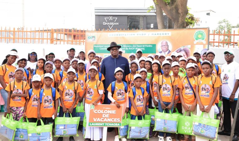 Côte d’Ivoire-AIP/ Laurent Tchagba organise une colonie de vacances pour 50 élèves méritants de Marcory à Korhogo