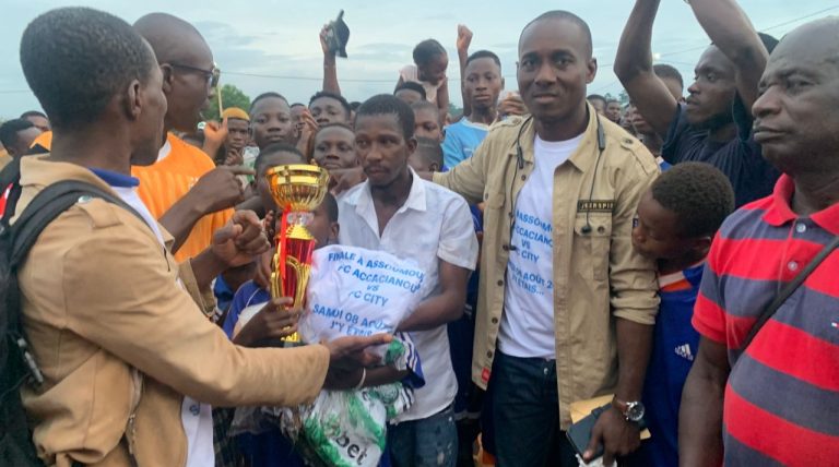 Côte d’Ivoire-AIP/ Un universitaire partage sa vision d’un développement économique du département de M’Batto avec la jeunesse de Assoumoukro