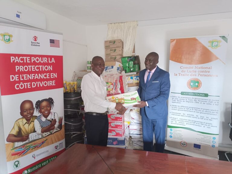 Côte d’Ivoire-AIP/ Lutte contre la traite des personnes : Save the Children fait un don au CNLTP pour appuyer la prise en charge des victimes