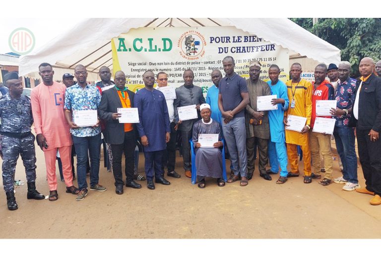 Côte d’Ivoire-AIP/ Les chauffeurs routiers du Lôh-Djiboua prient et donnent de leur sang pour la paix et une présidentielle sans violence