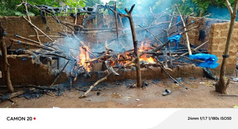 Côte d’Ivoire-AIP/ Un fumoir incinéré, des stupéfiants et plusieurs objets saisis à Ouangolodougou (Police)