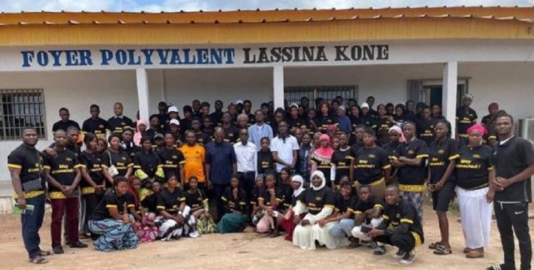 Côte d’Ivoire-AIP/Plus de 300 jeunes formés aux compétences numériques et entrepreneuriales dans le Hambol