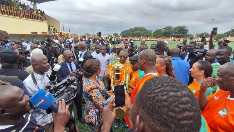Côte d’Ivoire-AIP/ An 65: match de gala à Bouaké : les ministres dominent la jeunesse ivoirienne par le score de (3-1)