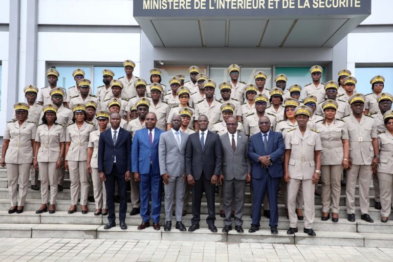 Côte d’Ivoire – AIP/ 47 nouveaux sous-préfets et secrétaires généraux de préfectures dotés de véhicules de commandement