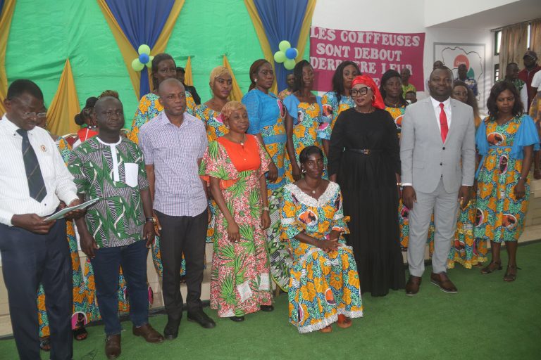 Côte d’Ivoire – AIP/ La présidente des coiffeuses du Gontougo investie