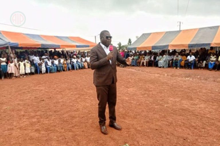 Côte d’Ivoire – AIP/Le ministre Amédé Kouakou en tournée pour des élections apaisées dans quatre villages de la sous-préfecture de Goudouko