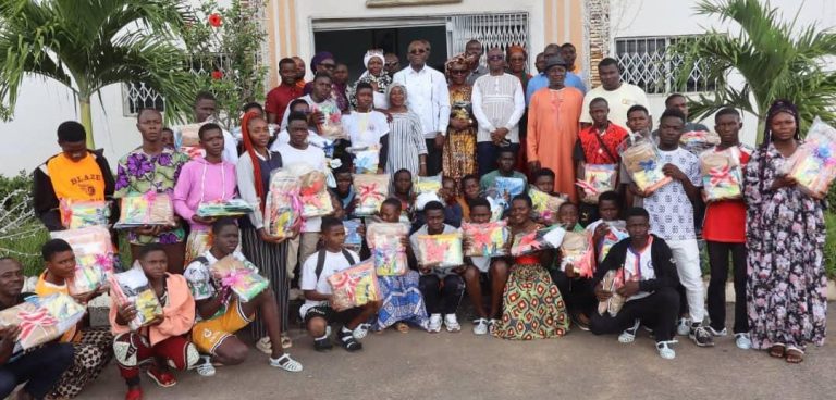Côte d’Ivoire-AIP/ Tafiré : des jeunes de Sépikaha célèbrent le mérite et l’excellence en milieu scolaire