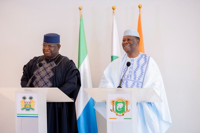 Côte d’Ivoire-AIP/ Alassane Ouattara reçoit Julius Maada Bio, nouveau président de la CEDEAO
