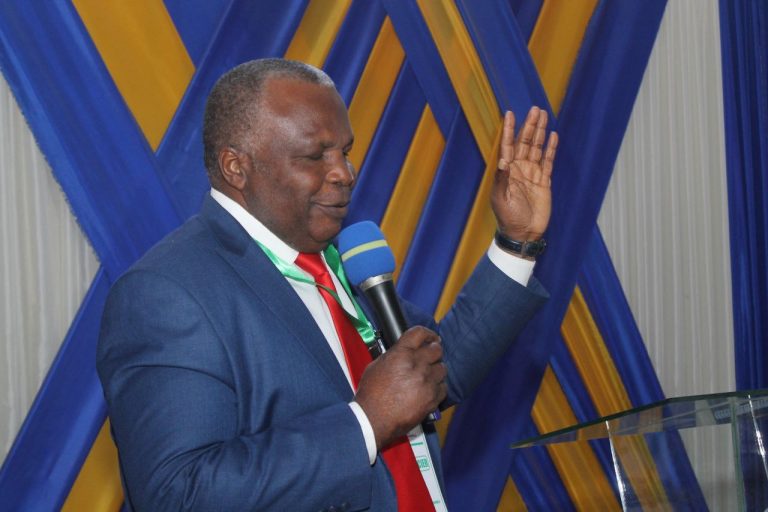 Côte d’Ivoire-AIP/Un pasteur prône l’intelligence financière pour sortir les chrétiens de la pauvreté