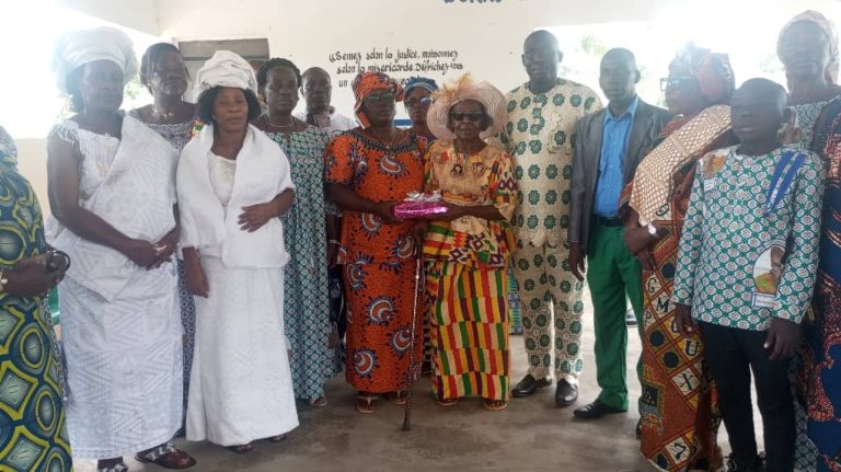 Côte d’Ivoire-AIP/ Les guides religieux de Sikensi marqués par la piété de la mère du député maire
